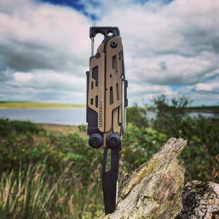 Leatherman signal coyote discount